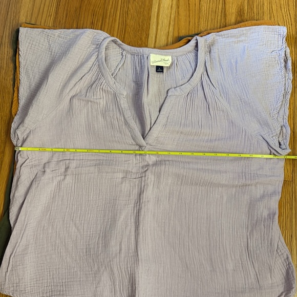 3 Universal Thread blouses - Picture 5 of 6